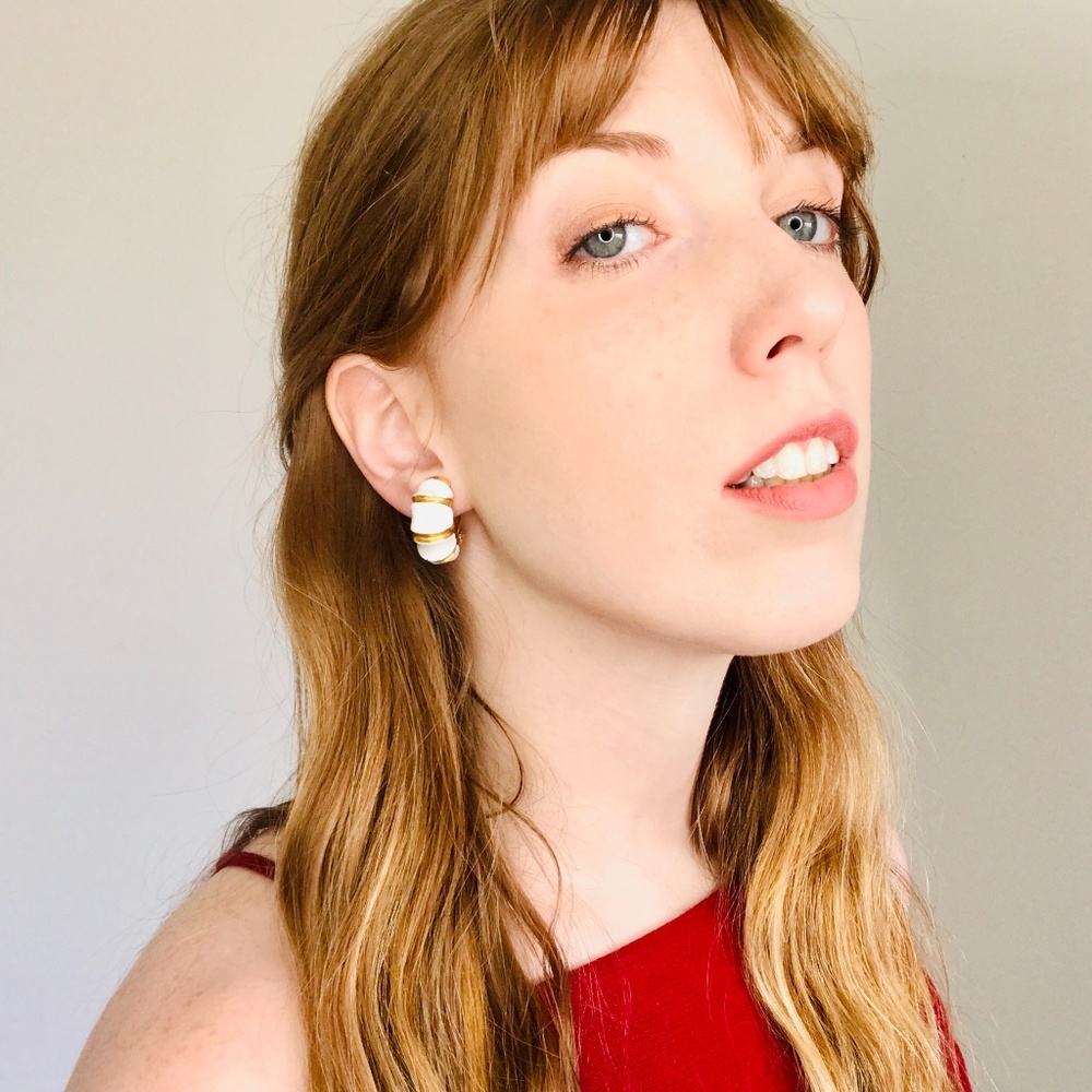 Vintage White/Gold Ellen Designs Clip-On Earring